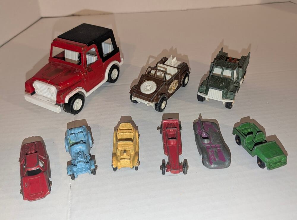 Lot Vintage 1960's Tootsie Toy Diecast Cars